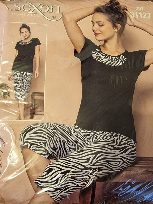Women's cotton pajamas,striped print three-quarter pants, Size M,White